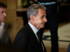 França: Caso de financiamento da Líbia, Sarkozy exige pena de prisão de sete anos