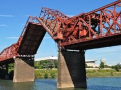 Portland Broadway Bridge fechada devido a ‘falha mecânica’