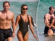 Brooks Nader e Taron Egerton embalam o PDA em Bondi Beach, na Austrália