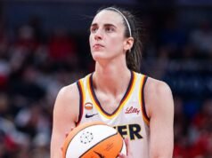 Kaitlin Clark sai do jogo da pré-temporada após colidir com o zagueiro dos Wings