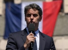 O ex-primeiro-ministro francês Gabriel Attal oficializou a sua candidatura às eleições presidenciais de 2027