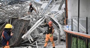 NAS FOTOS | Desabamento de construção nas Filipinas, 23 pessoas desaparecidas