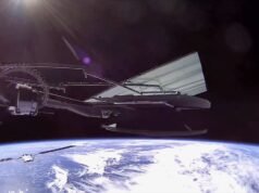 Assista ao trem SpaceX Starlink orbitando a Terra em impressionantes imagens de satélite