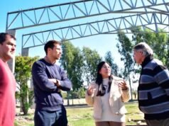 Fernández inicia cobertura de novo espaço polivalente próximo ao Paseo Capital del Agro