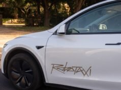 Tesla atende ao benchmark de Musk para direção “segura e sem supervisão”