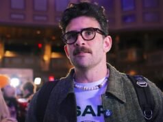 O influenciador Hasan Paiker defendeu a rede financiada por Singham no protesto do ICE