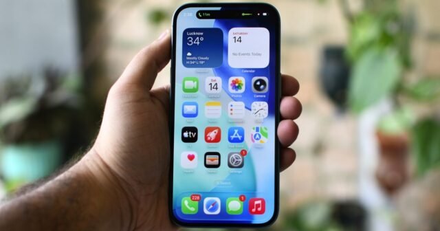 iPhone-16-screen-straight.jpg