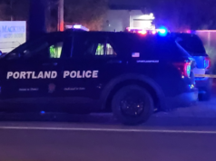Dois homens ficaram gravemente feridos em um tiroteio na noite de domingo em NE Portland