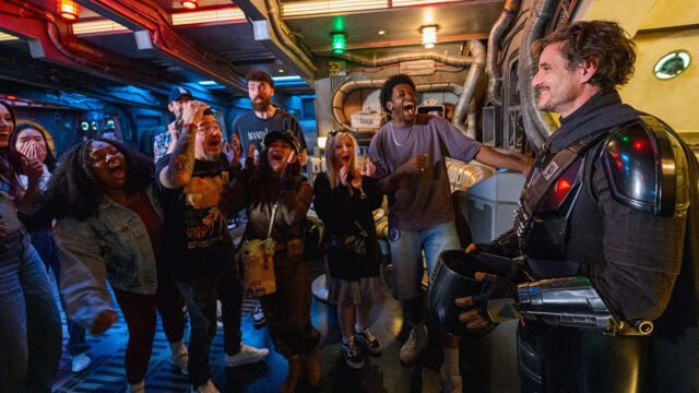 imgi_417_pedro-pascal-star-wars-disneyland-surprise-H-2026.jpg