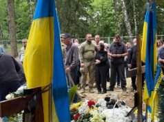 Lviv, na Ucrânia, vive o dia a dia entre funerais e concursos de beleza