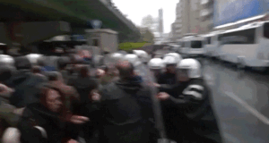 Os protestos do Primeiro de Maio fundem a raiva trabalhista e geopolítica em todo o mundo