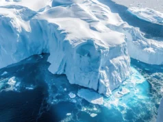 O calor oculto do oceano está se aproximando das frágeis plataformas de gelo da Antártica