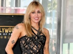 Miley Cyrus celebra sua estrela na Calçada da Fama de Hollywood com um visual ousado da Versace