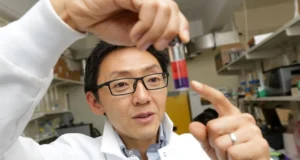 Os cientistas acabaram de encontrar uma maneira mais rápida e limpa de extrair lítio de baterias de carros elétricos