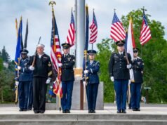 FOTOS: A Guarda Nacional do Oregon homenageia heróis caídos em todo o estado no Memorial Day
