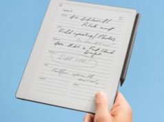 O bloco de notas digital E Ink Remarkable passa pela tela colorida