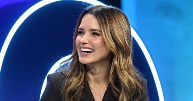 sophia-bush-skirt.jpg