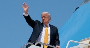 Trump chega a Pequim para conversações de alto nível com Xi sobre comércio e Taiwan