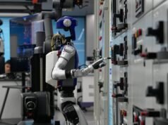 A experiência técnica na China está a ser eliminada e substituída pela IA. Isso é legal? : NPR