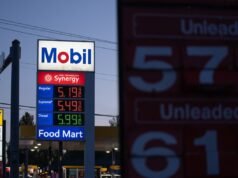 Os preços da gasolina subiram mais de 30 centavos por galão na semana passada. Quão alto eles poderiam ir? : NPR