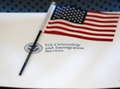 Administração Trump impedirá que estrangeiros solicitem green card no exterior: NPR
