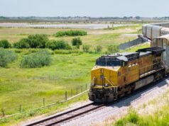 Vagão de trem do Texas com 6 imigrantes mortos chegou de Long Beach