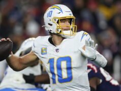 Justin Herbert não está participando do trabalho voluntário fora de temporada de terça-feira
