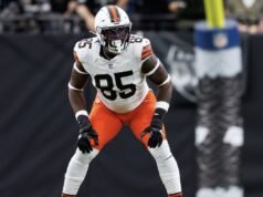 David Njoku visitará os Chargers