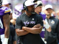 Brian Flores alterará o processo para incluir reivindicações de retaliação sobre questão de arbitragem