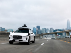 Carros sem motorista em breve poderão resultar em multas de trânsito na Califórnia